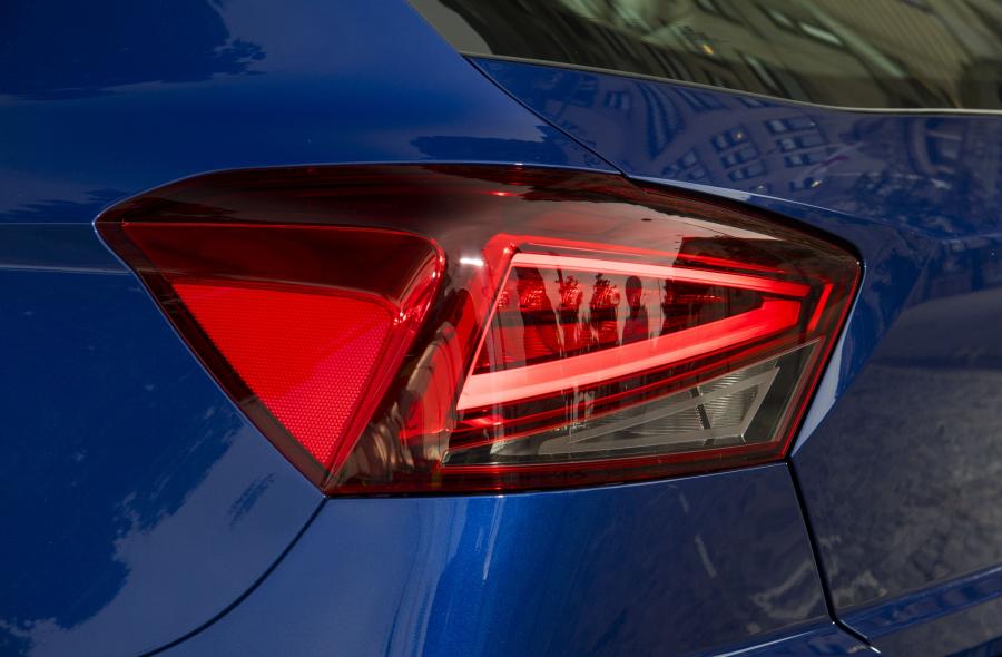 Детали экстерьера Seat Ibiza 2017 года  (UK) (фото 22 из 40)